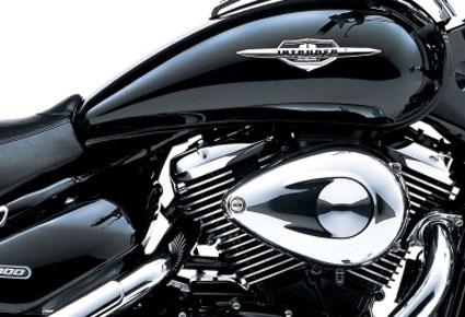 سوزوكي إنترودر M800 شديدة الأناقة باهظة الثمن